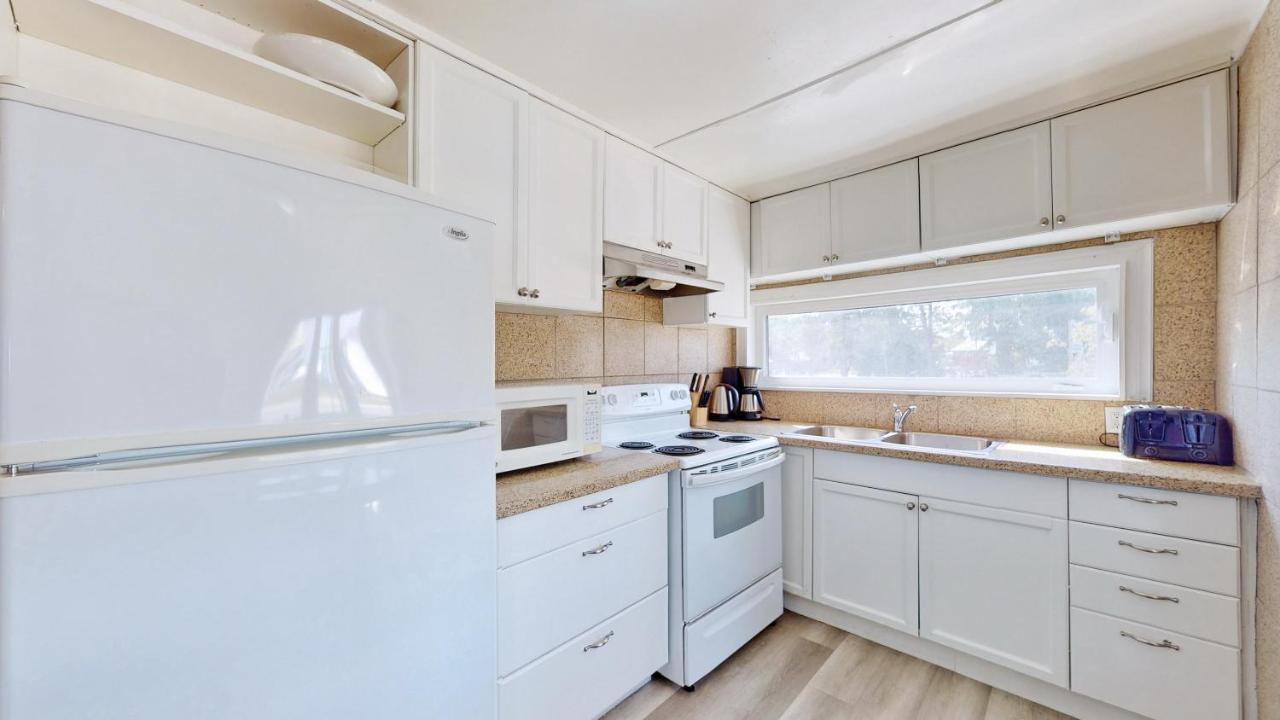 Main Beach River Retreat - Wasaga Beach 1 - Main Strip - 93 Mosley St Extérieur photo