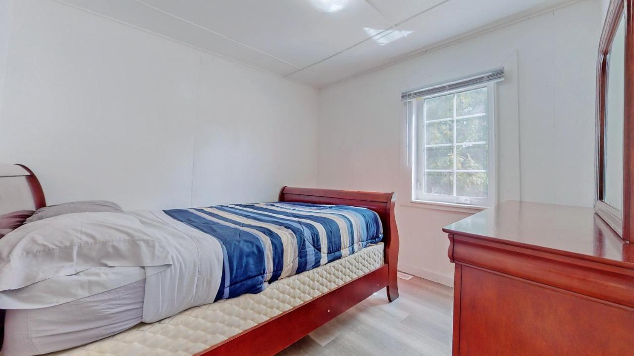 Main Beach River Retreat - Wasaga Beach 1 - Main Strip - 93 Mosley St Extérieur photo