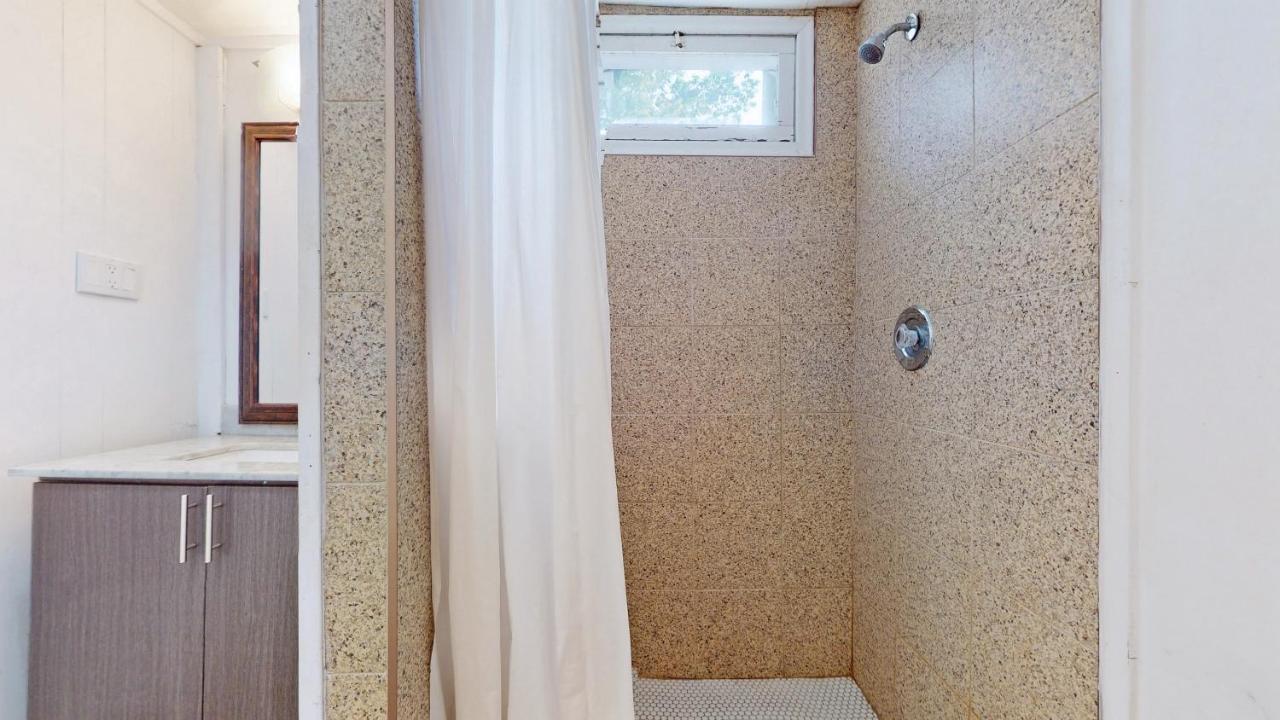 Main Beach River Retreat - Wasaga Beach 1 - Main Strip - 93 Mosley St Extérieur photo