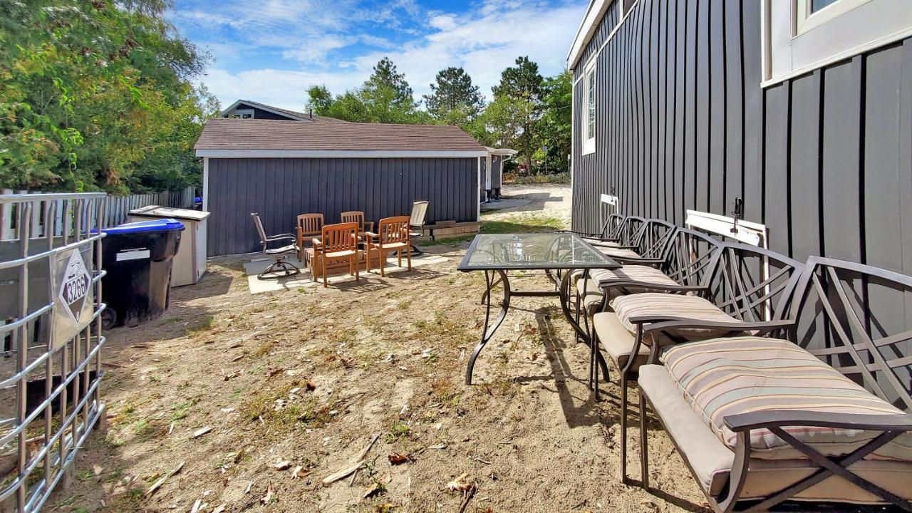 Main Beach River Retreat - Wasaga Beach 1 - Main Strip - 93 Mosley St Extérieur photo