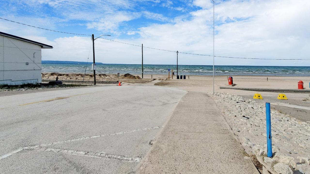 Main Beach River Retreat - Wasaga Beach 1 - Main Strip - 93 Mosley St Extérieur photo